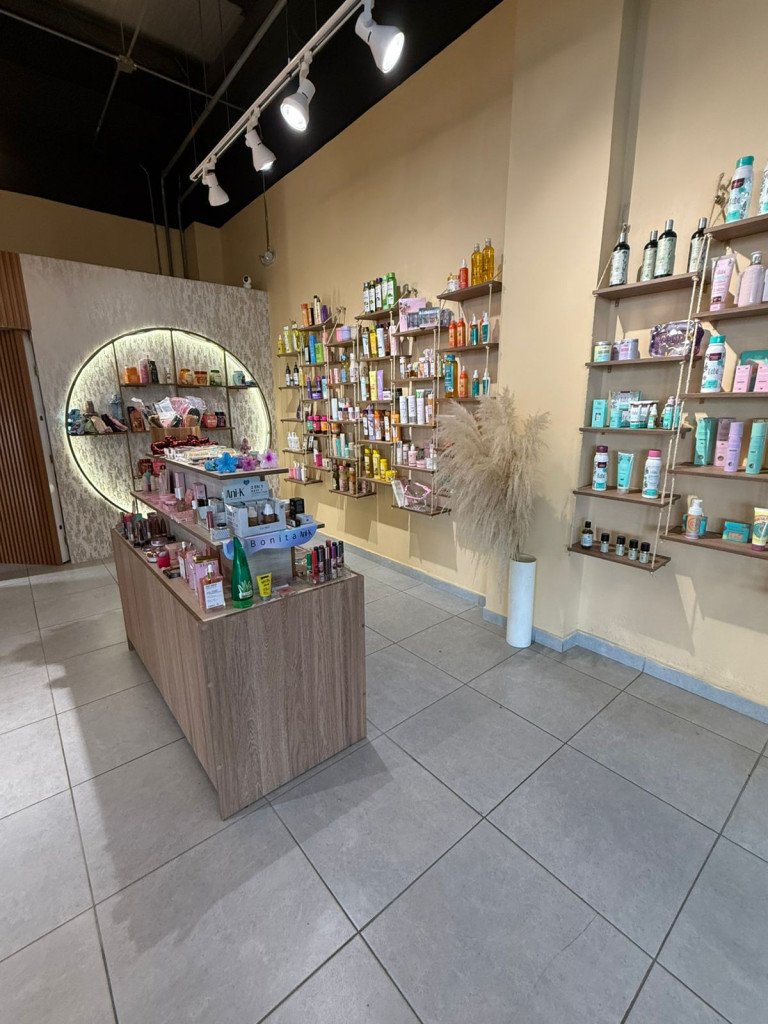 Local En Arriendo/Venta En Mall Batara Plaza · Pereira