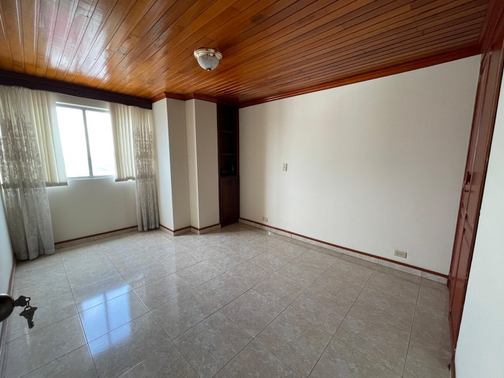 Apartamento En Venta En Centro · Pereira