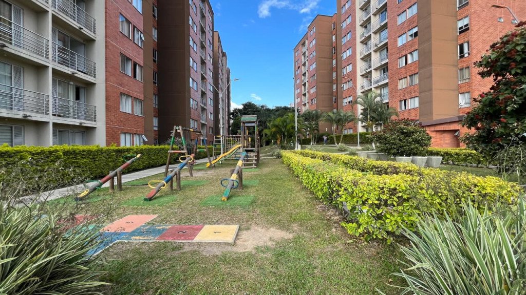 Apartamento En Venta En Los Corales · Pereira