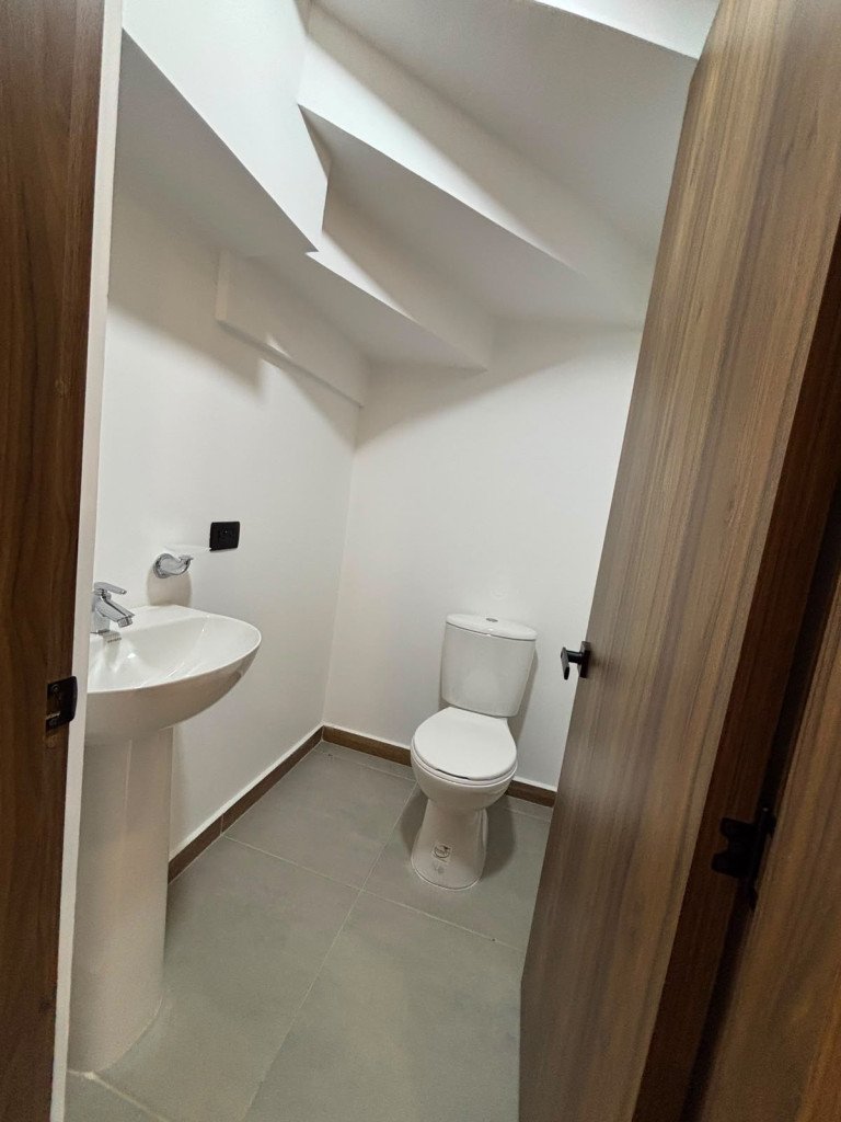 Casa En Venta En La Esperanza, Entrada Al Parque Ukumarí · Pereira