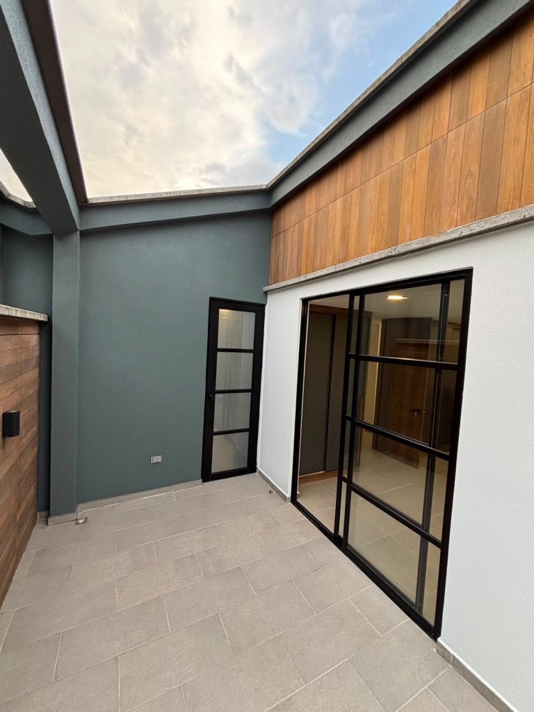 Casa En Venta En La Esperanza, Entrada Al Parque Ukumarí · Pereira