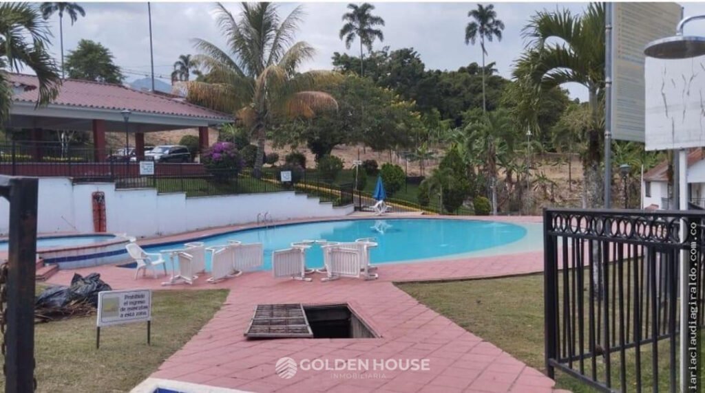 CASA EN CONJUNTO CAÑAVERAL 1